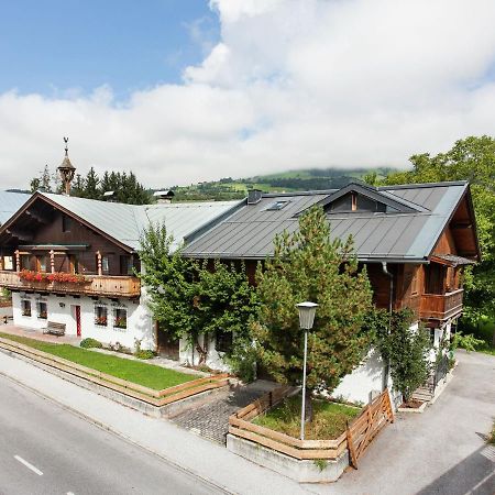 Cozy Apartment With Balcony In Mittersill Bagian luar foto