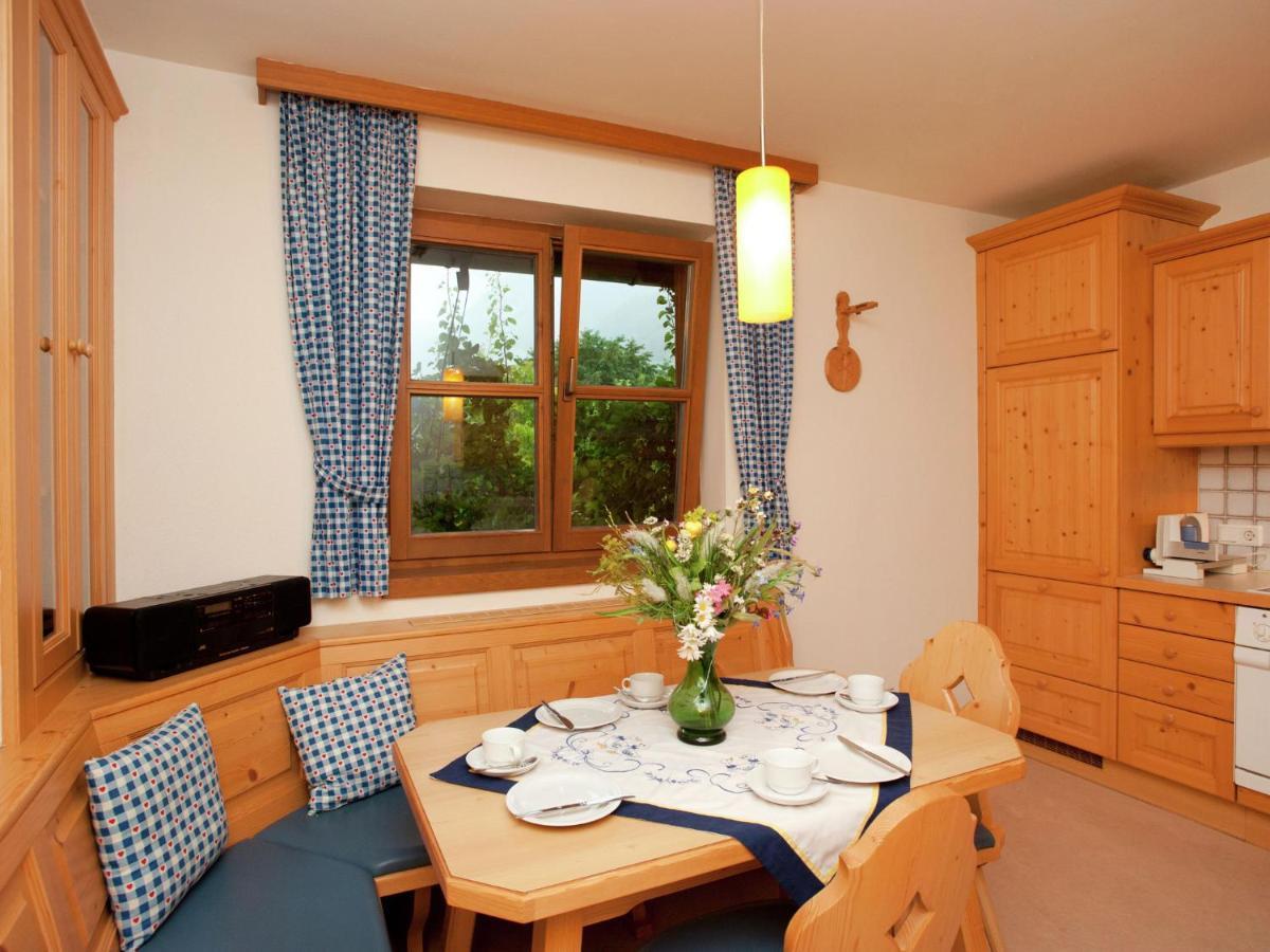 Cozy Apartment With Balcony In Mittersill Bagian luar foto